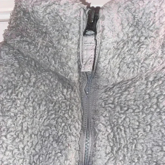 Patagonia Women’s XS Quarter Zip Sweatshirt - Picture 3 of 6